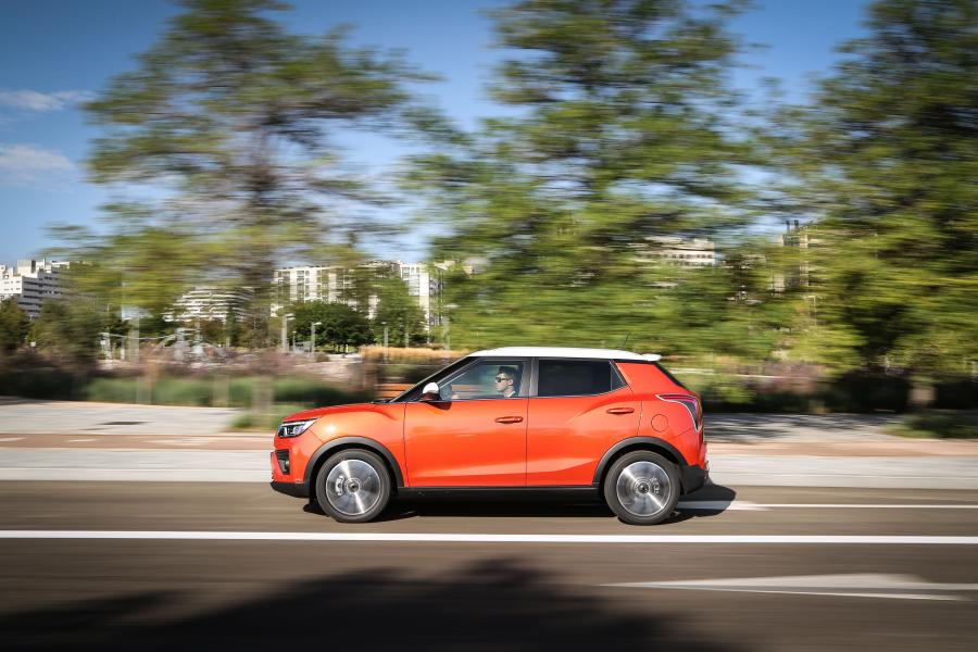  SsangYong Tivoli 2019 года  (WW) (фото 8 из 40)